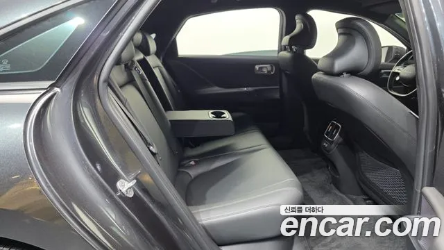 Hyundai IONIQ 6 2024 thumb 12