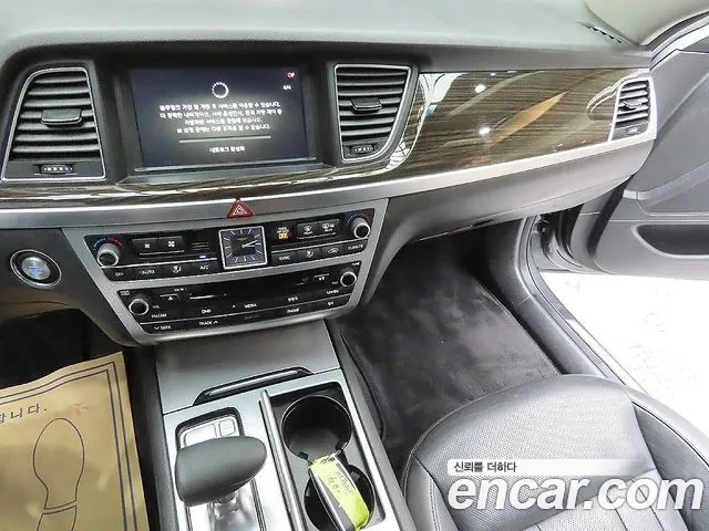 Genesis G80 2016 thumb 7