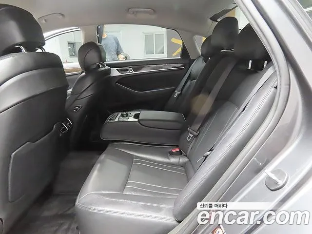 Genesis G80 2016 thumb 9