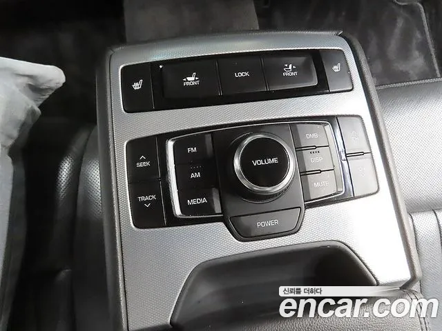 Genesis G80 2016 thumb 10