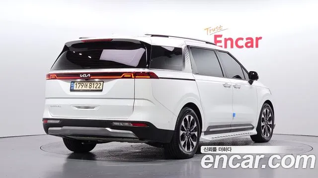 Kia Carnival 2021 thumb 2