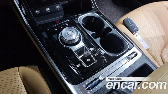 Kia Carnival 2021 thumb 9