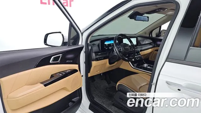Kia Carnival 2021 thumb 10