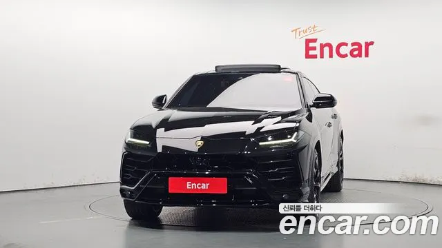 Lamborghini Urus 2021 thumb 3
