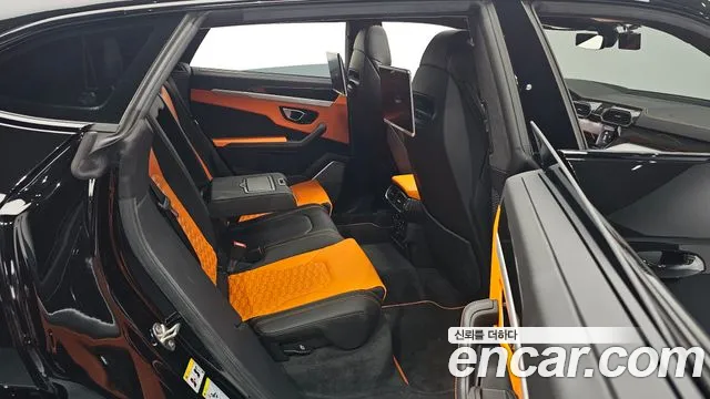 Lamborghini Urus 2021 thumb 11