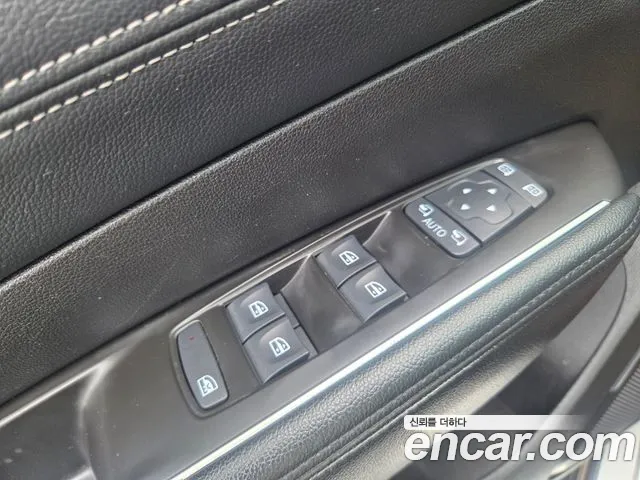 Renault-KoreaSamsung Megane 2016 thumb 11