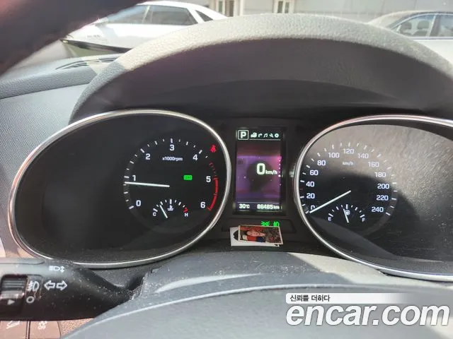 Hyundai Santa Fe 2016 thumb 8