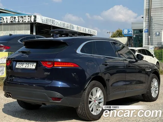 Jaguar F-Pace 2019 thumb 2
