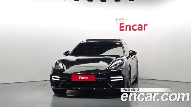 Porsche Panamera 2021 thumb 3