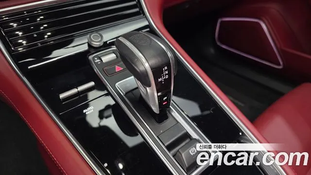 Porsche Panamera 2021 thumb 9