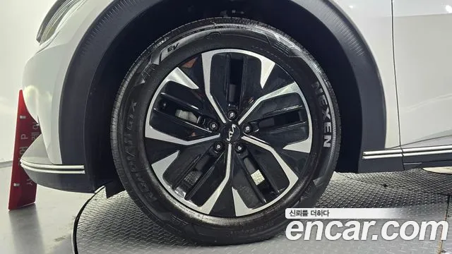 Kia EV6 2023 thumb 5