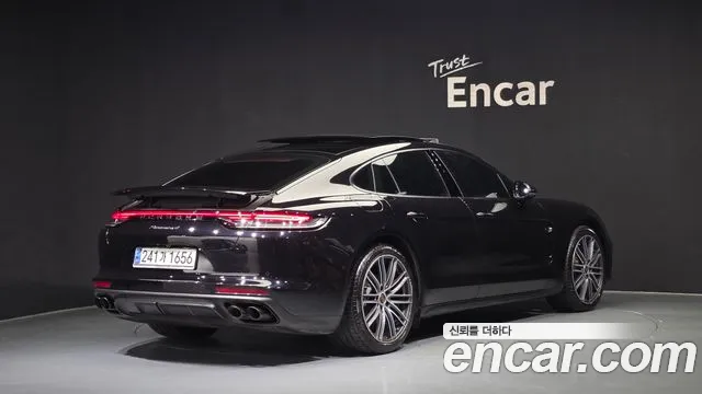 Porsche Panamera 2021 thumb 2