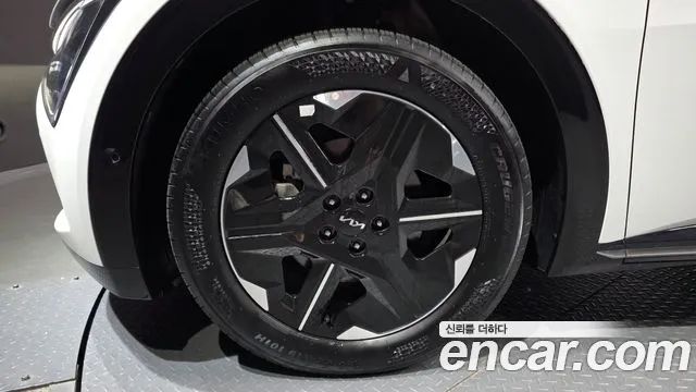 Kia EV6 2025 thumb 5