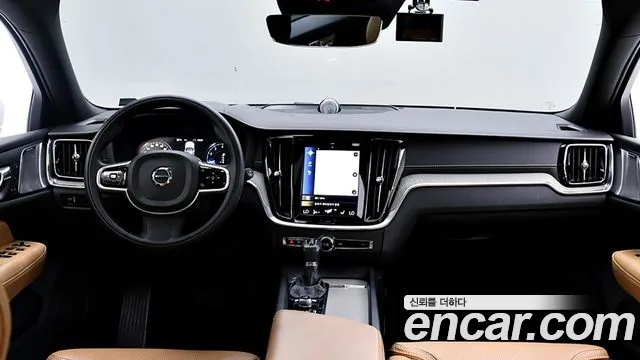 Volvo V60 2019 thumb 9