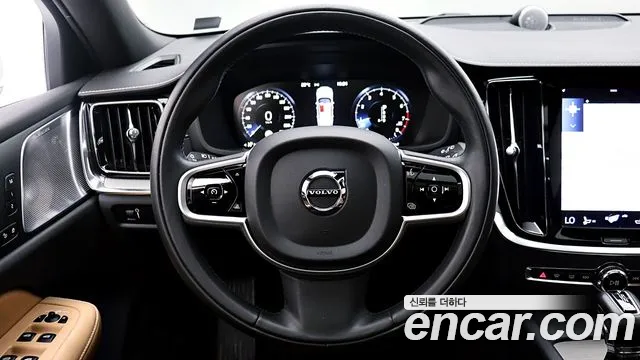 Volvo V60 2019 thumb 10