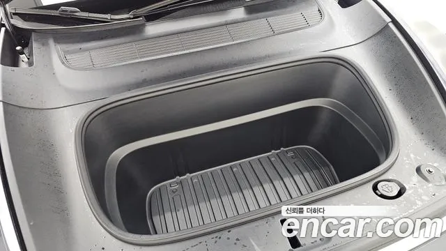 Tesla Model Y 2026 thumb 6