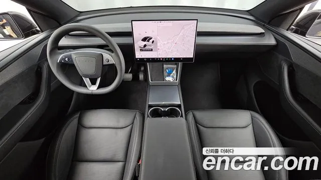 Tesla Model Y 2026 thumb 7