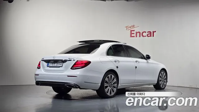 Mercedes-Benz E-Класс 2020 thumb 2