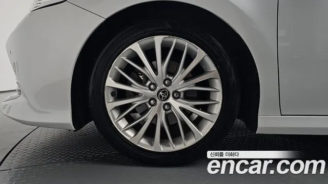 Toyota Camry 2017 thumb 4