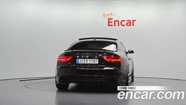 Audi RS5 2015 thumb 4
