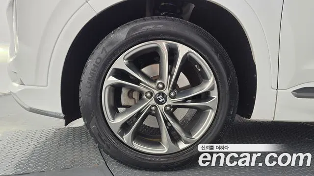 Hyundai Santa Fe 2018 thumb 5