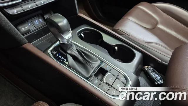 Hyundai Santa Fe 2018 thumb 9