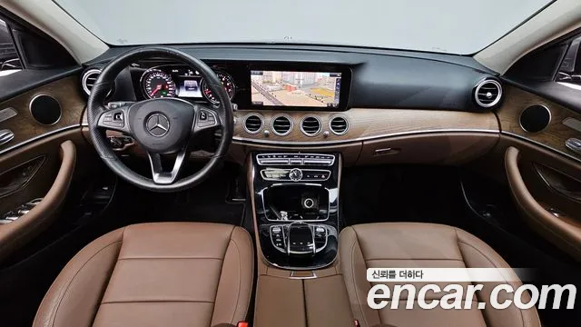 Mercedes-Benz E-Класс 2017 thumb 6