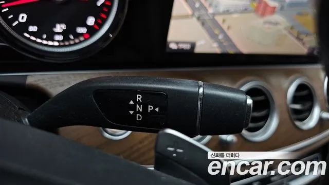 Mercedes-Benz E-Класс 2017 thumb 8