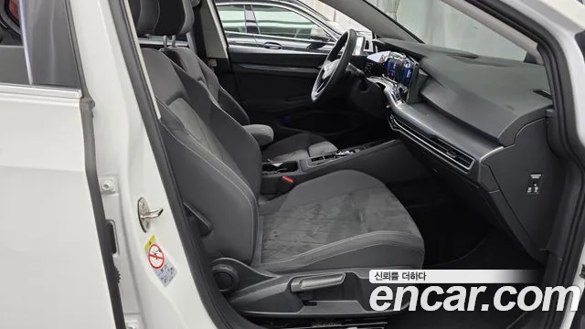 Volkswagen Golf Sportsvan 2022 thumb 11