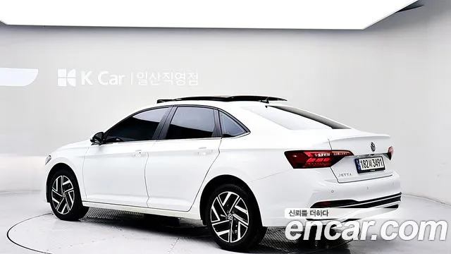 Volkswagen Jetta 2023 thumb 2