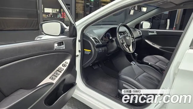 Hyundai Accent 2014 thumb 10