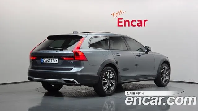 Volvo V90 2018 thumb 2