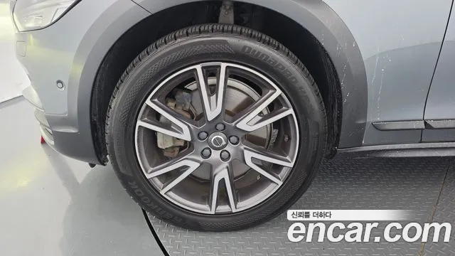 Volvo V90 2018 thumb 5