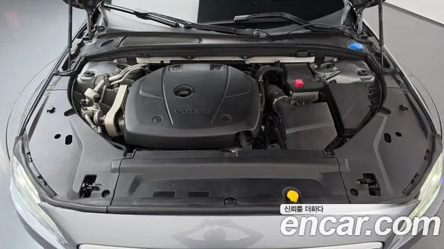 Volvo V90 2018 thumb 6