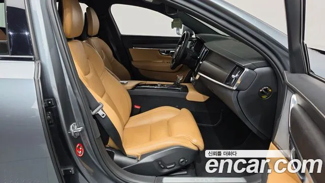 Volvo V90 2018 thumb 11