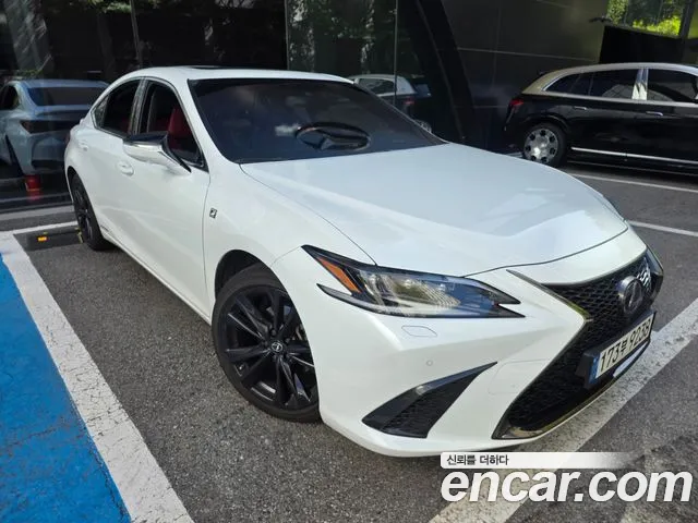 Lexus ES 2022 thumb 2