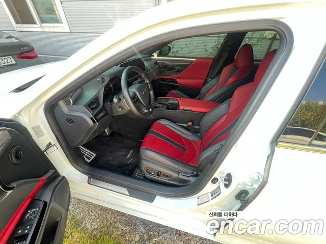 Lexus ES 2022 thumb 8