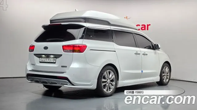 Kia Carnival 2016 thumb 2