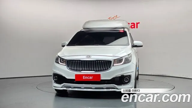 Kia Carnival 2016 thumb 3