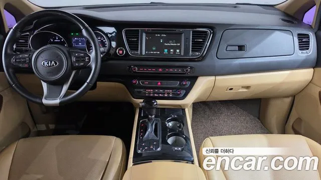 Kia Carnival 2016 thumb 7