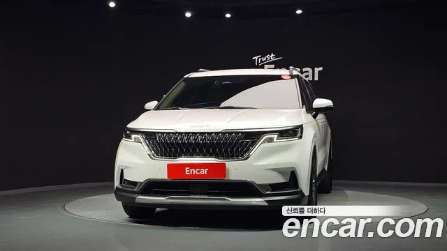 Kia Carnival 2023 thumb 3