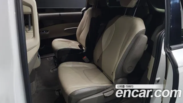 Kia Carnival 2023 thumb 12