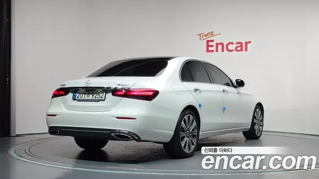 Mercedes-Benz E-Класс 2021 thumb 2