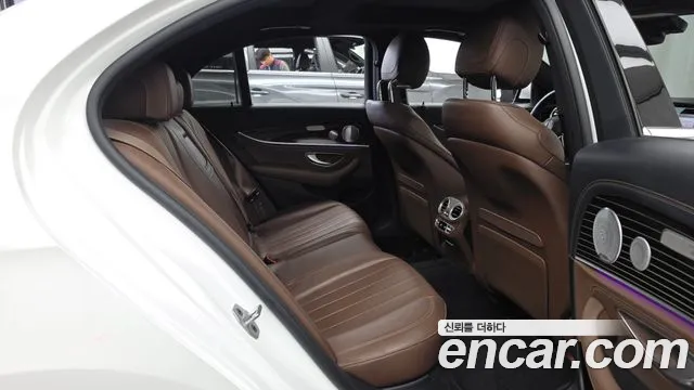 Mercedes-Benz E-Класс 2021 thumb 12