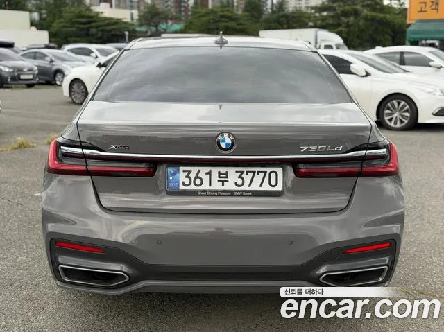 BMW 7-Series 2022 thumb 4