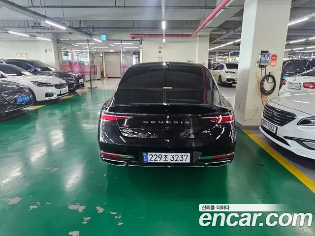 Genesis G90 2022 thumb 3