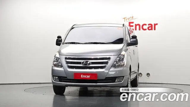 Hyundai Starex 2017 thumb 3