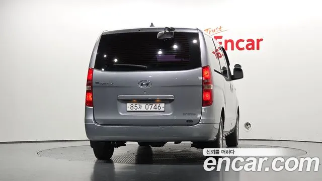 Hyundai Starex 2017 thumb 4