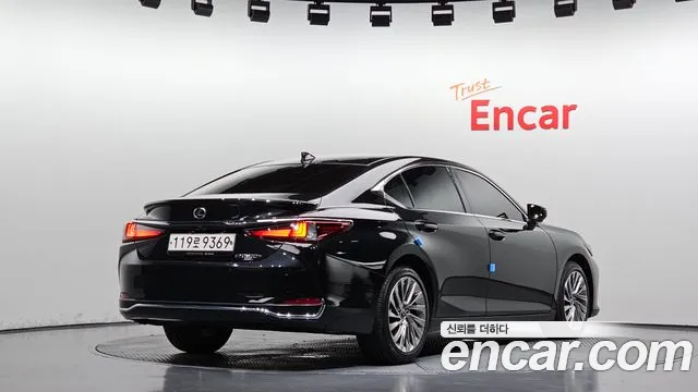 Lexus ES 2023 thumb 2