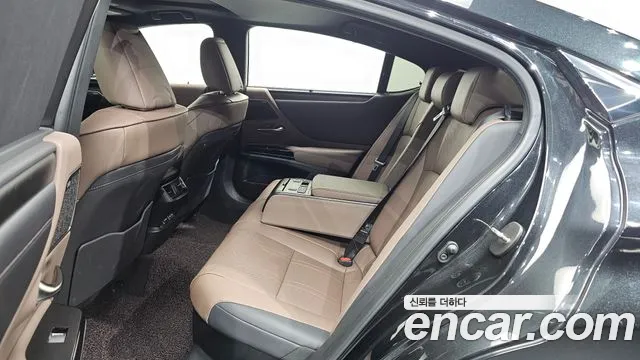 Lexus ES 2023 thumb 11